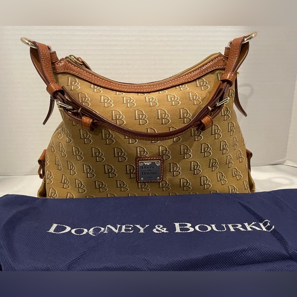 DOONEY & BOURKE Anniversary Prairie Winds Signature Brown Shoulder Bag W/Dustbag